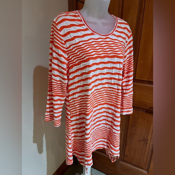 NEW NWOT LULU B ORANGE & WHITE ASYMMETRICAL STRIPED TUNIC TOP IN A SIZE MEDIUM - Picture 2 of 9